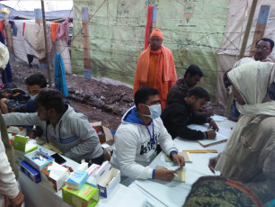 Medical Relief Camp by Seva Pratishthan at Gangasagar Mela