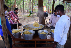 COVID-19 Relief Services By Ramakrishna Mission, Shivanahalli (2)