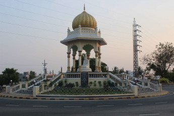 Unveiling of the statue of Sri Ramakrishna at Ramakrishna Nagara in Mysuru city